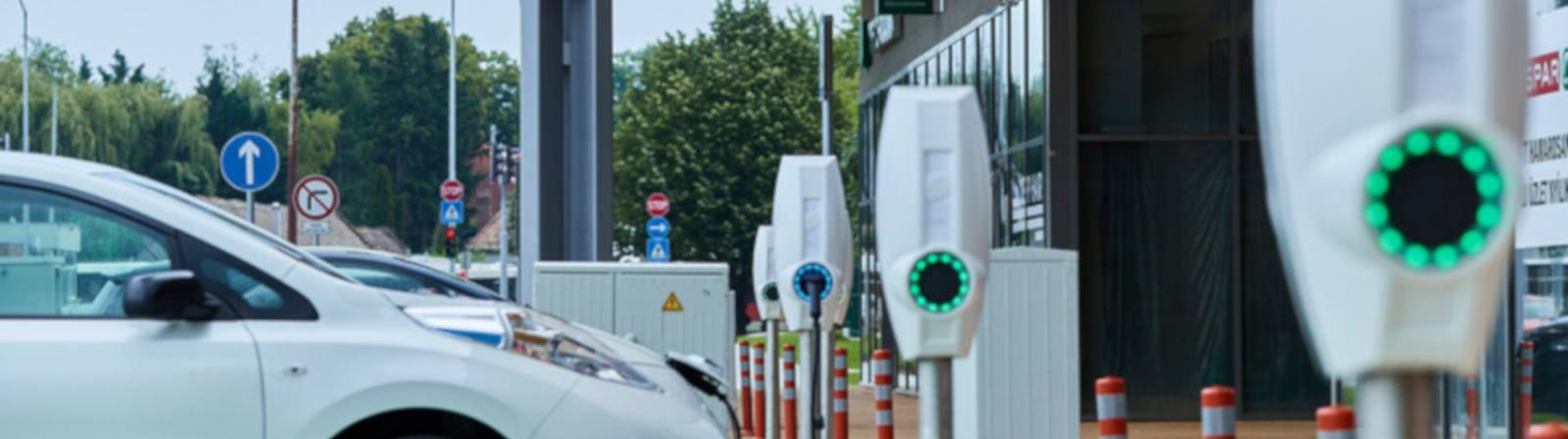 Installation d'une borne de recharge pour véhicules électriques par un  professionnel Qualifelec près de chez vous à proximité d'Aix en Provence et  Marseille - Came Automatisations Services - AS13